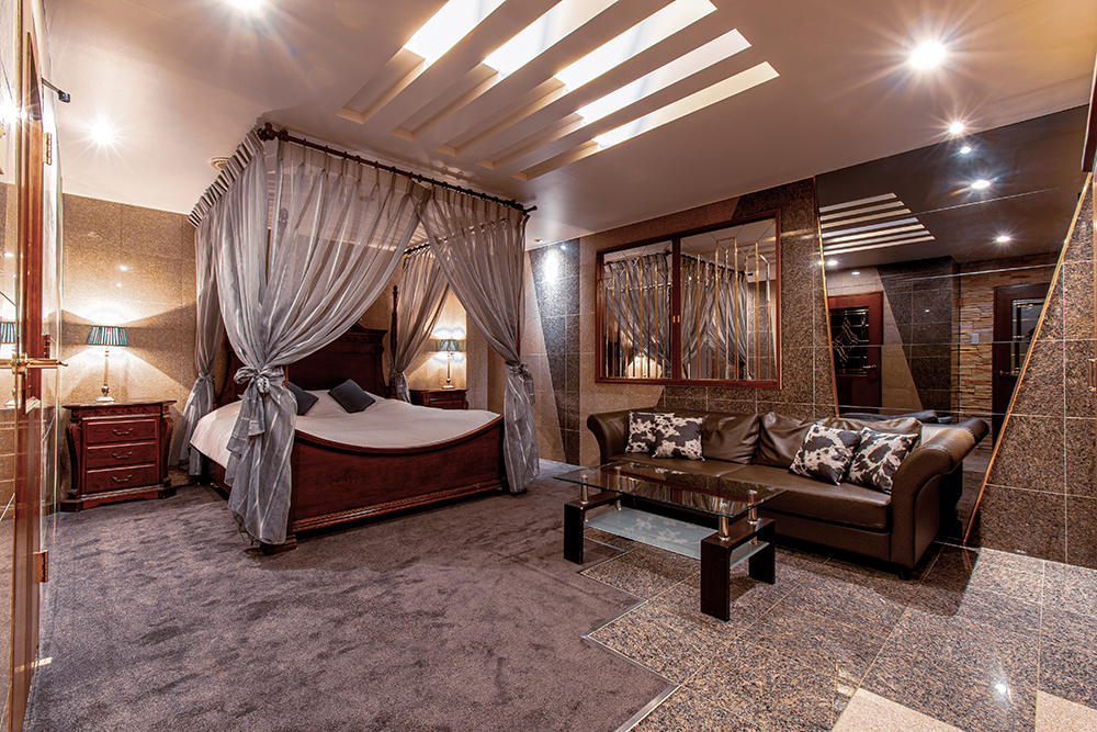 ホテル ラフィフ